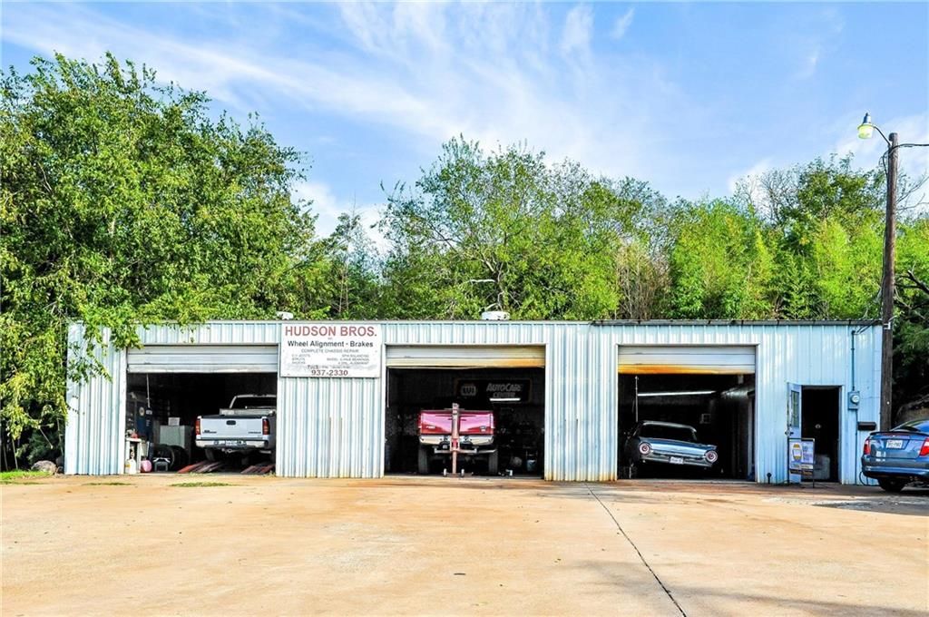 410 W Madison St, Waxahachie, TX 75165